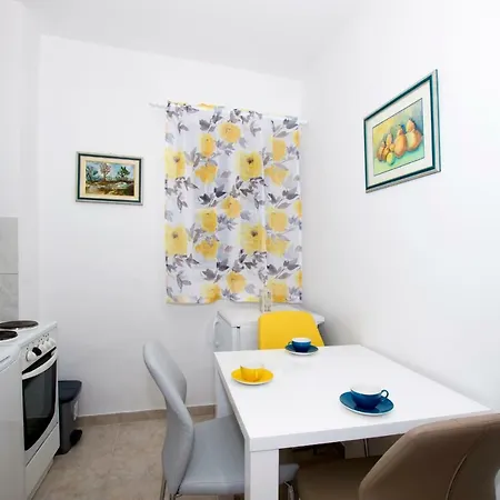 شقة Apartman Sunce