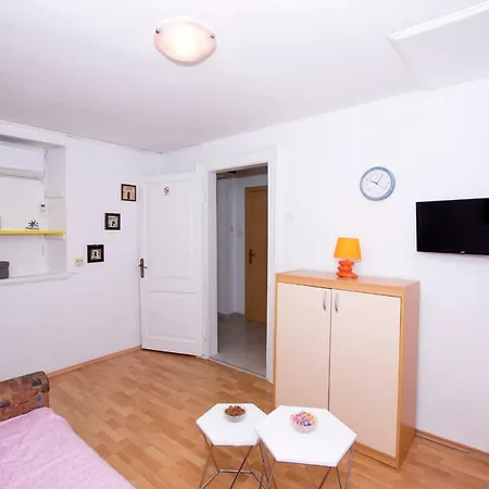 Apartman Sunce شقة